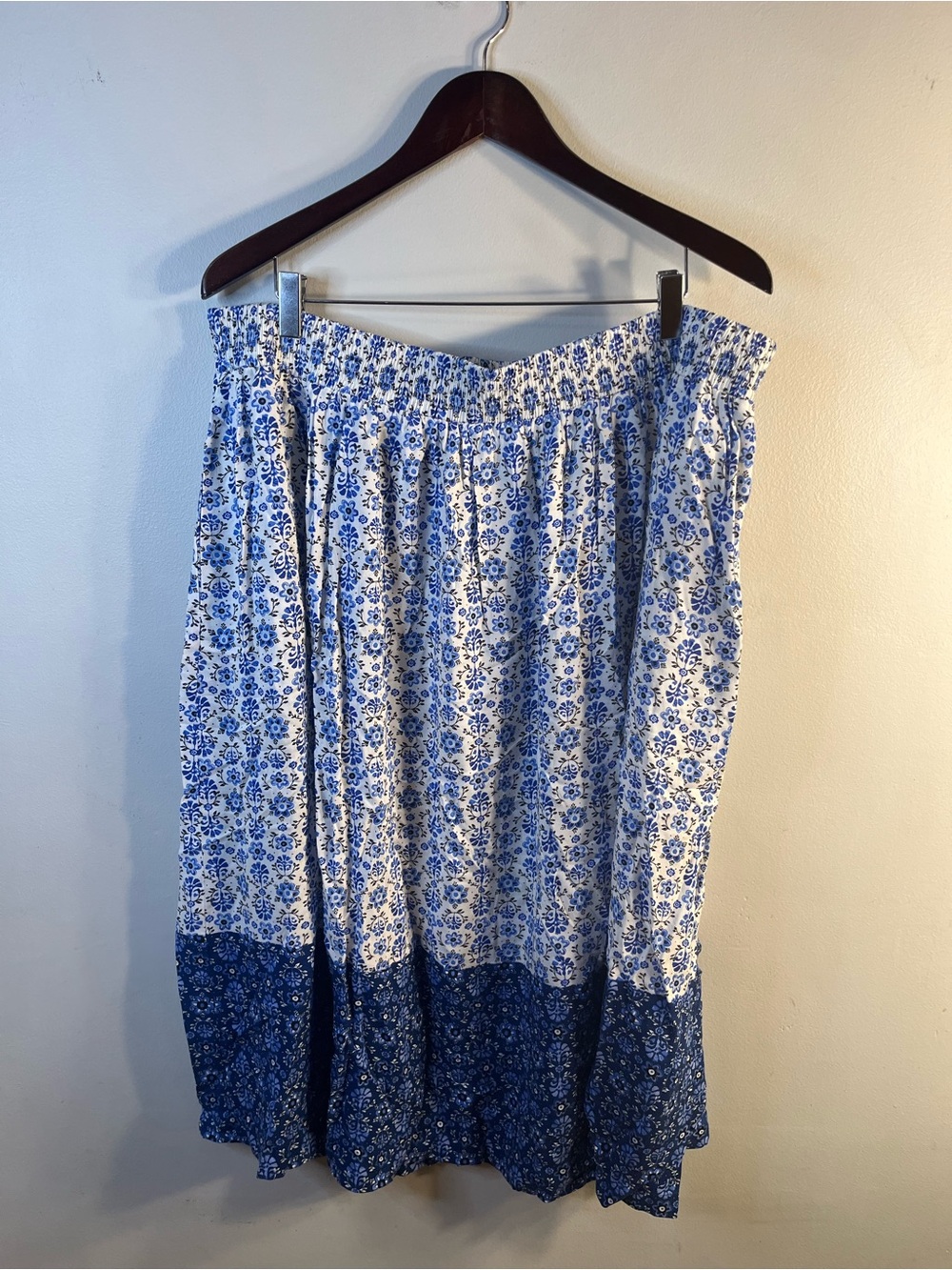 Croft & Barrow Floral Print Tiered Midi Skirt Blue 1X with Pockets